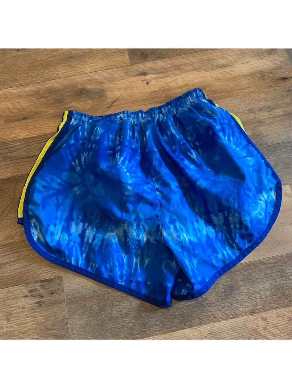 Nike Dri Fit Athletic Shorts - Picture 2 of 4